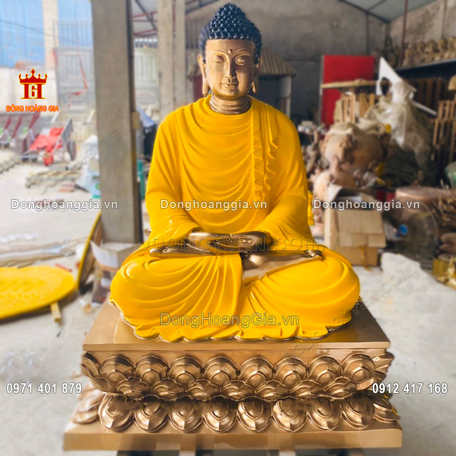 Pho tượng Phật Thích Ca Mâu Ni bằng đồng làm màu vàng sang trọng 